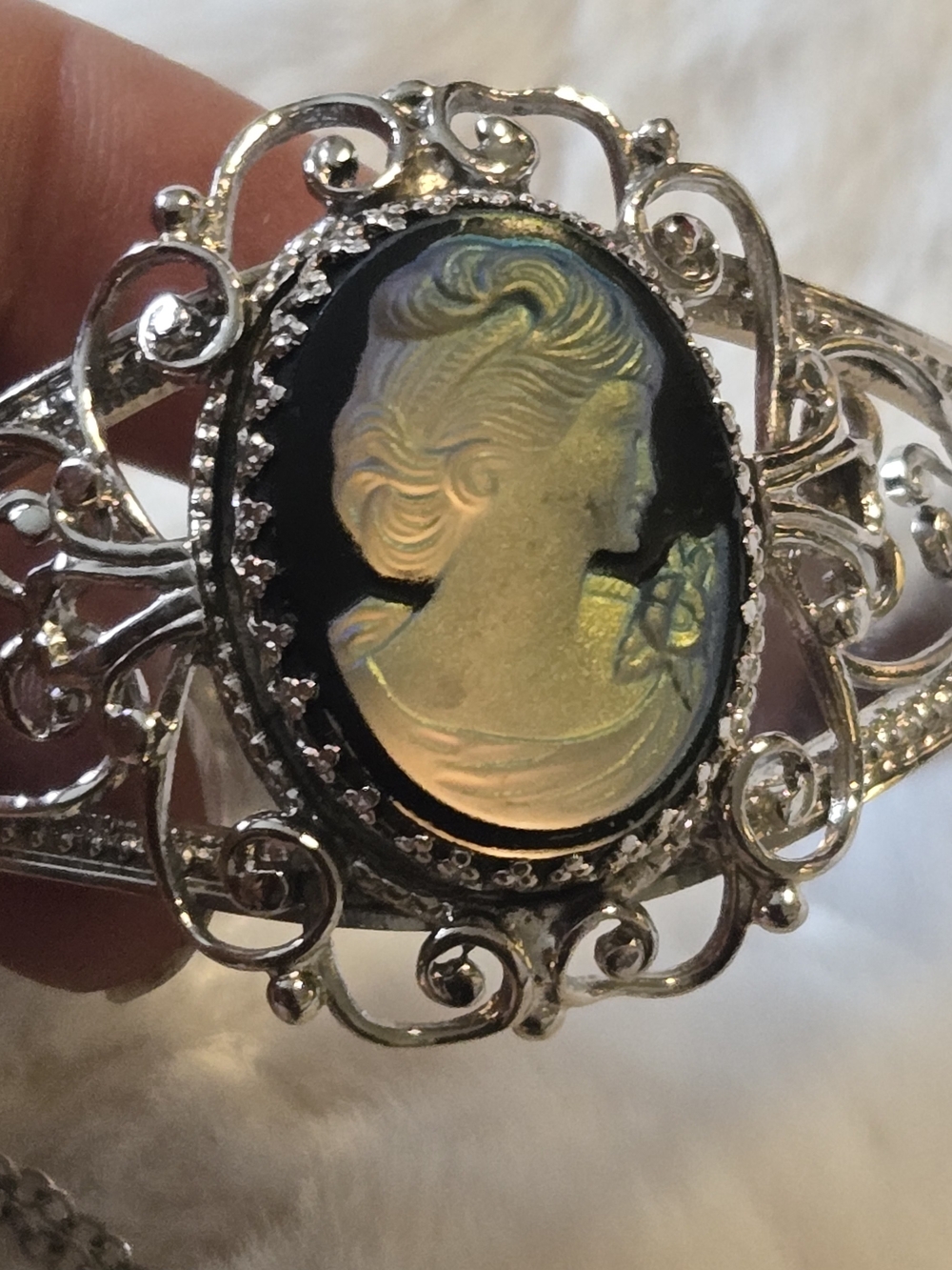 WHITIN DAVIS  Silver-Tone Iridescent Cameo Bracelet with Black and Gold Hues